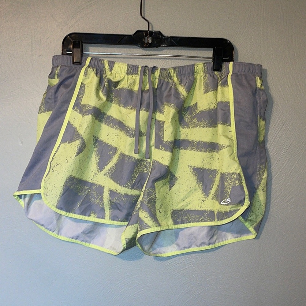 Athletic shorts XL
